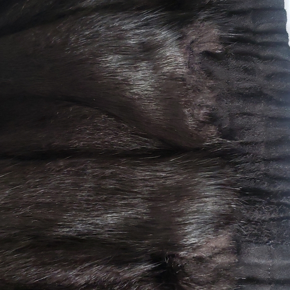 Beltrami Black Suede, Crocodile & Fur Collar & Lining Jacket - Picture 13 of 14